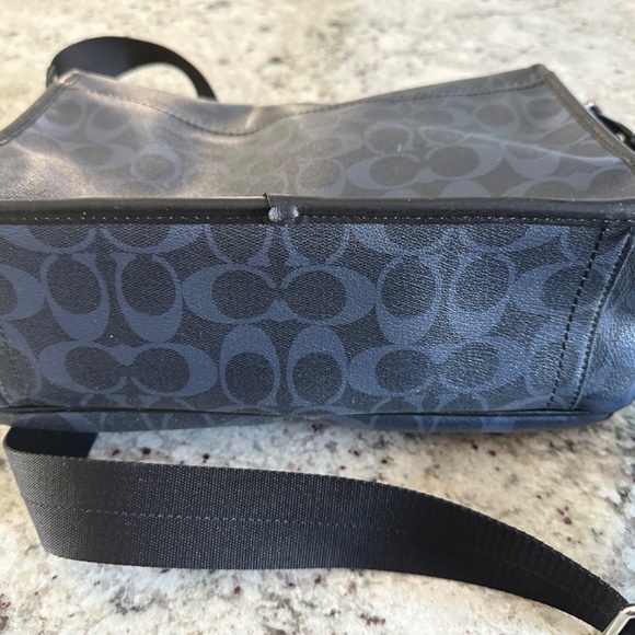 COACH Messenger bag - Picture 11 of 13